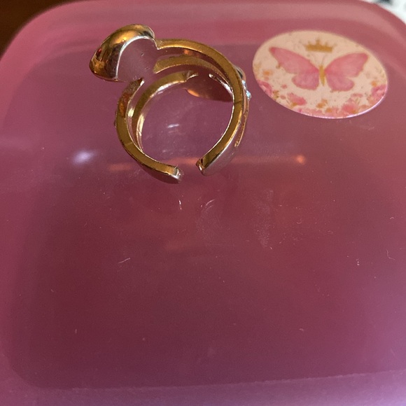 🩷This ring is so funky! I absolutely love the design. - Picture 2 of 2